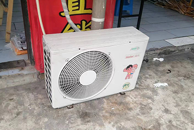 喀什地空调突然不制冷只吹自然风怎么办？